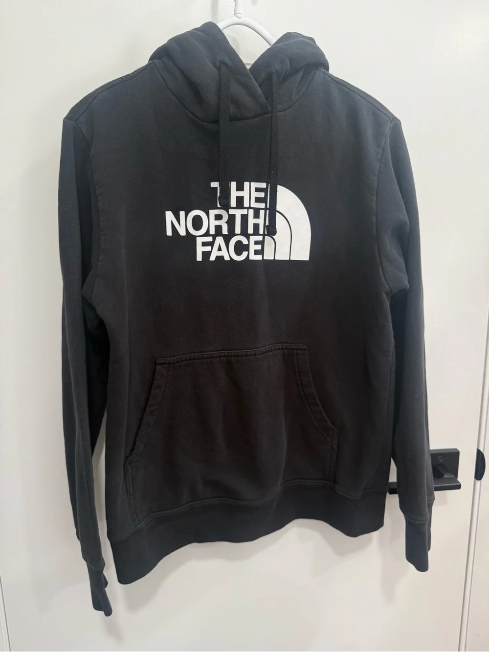 The North Face Men’s Black Fleece Pullover Hoodie Logo Small NWOT